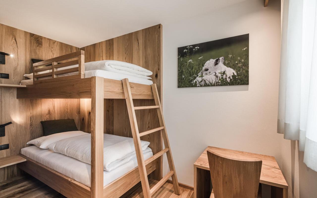 Biohof Untergroeber Appartement Braies  Buitenkant foto