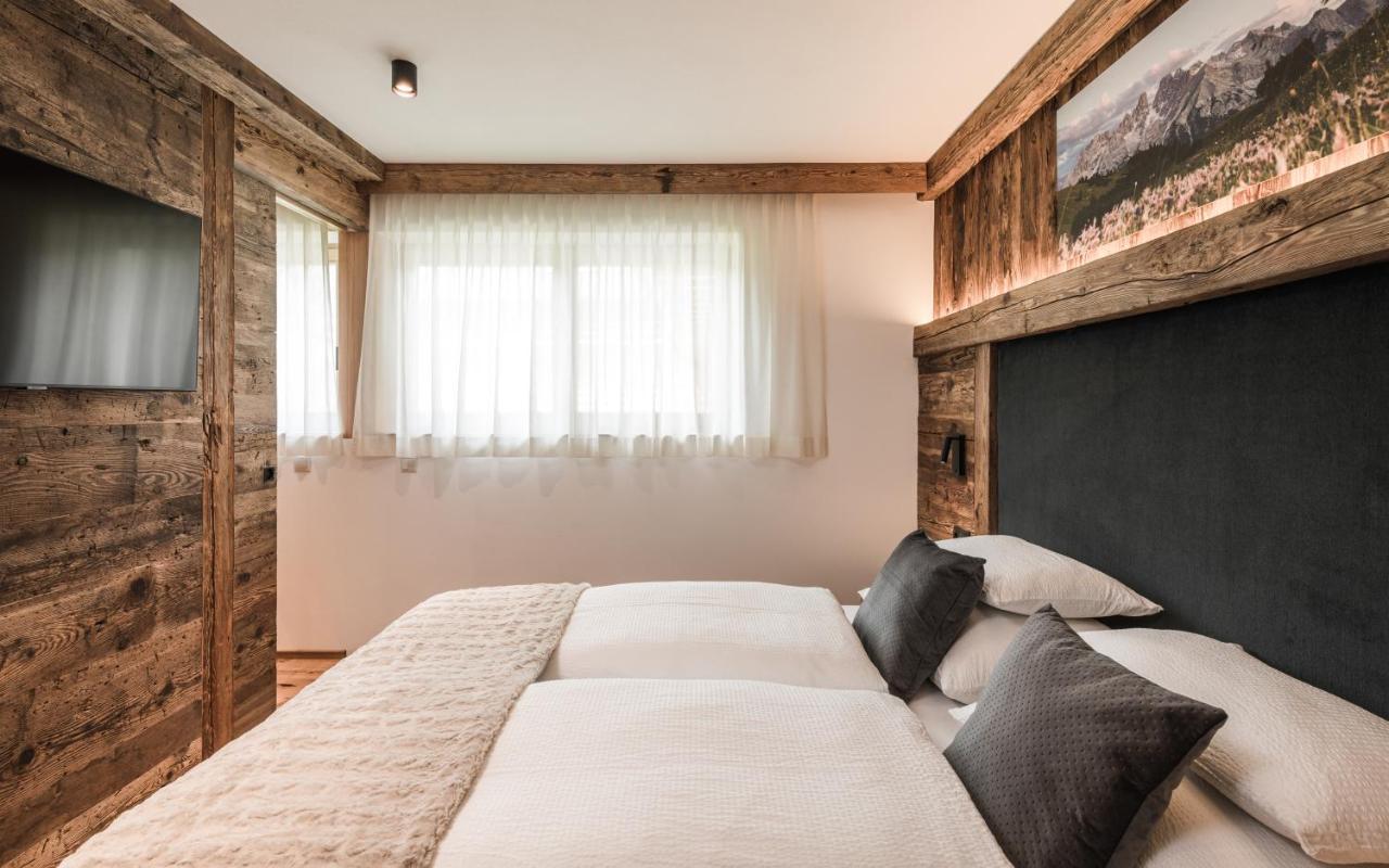 Biohof Untergroeber Appartement Braies  Buitenkant foto